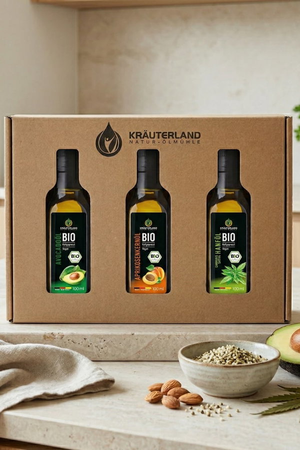 Bio Speiseöl Set 100 ml – Geschenkbox mit 3 Ölen | Kräuterland Bio Speiseöl Set 100 ml – Avocadoöl, Aprikosenkernöl und Hanföl in Geschenkbox mit Sichtfenster