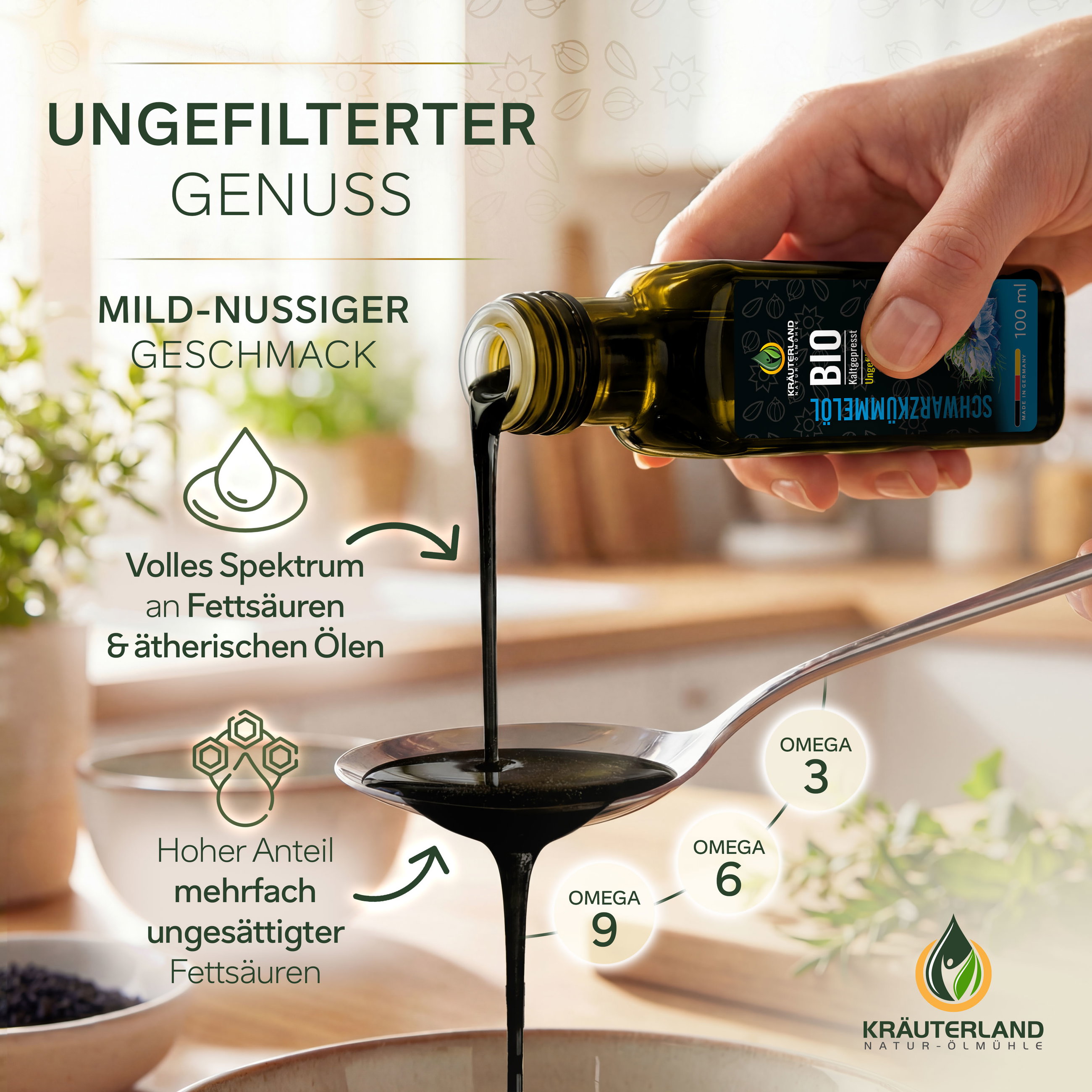 Ungefiltertes Bio Schwarzkümmelöl mit mild-nussigem Geschmack Ungefiltertes Schwarzkümmelöl wird auf einen Löffel gegossen und zeigt seinen mild-nussigen Geschmack sowie Omega 3, 6 und 9