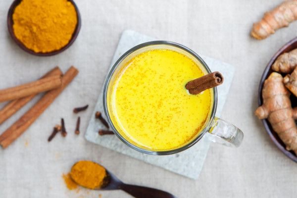 Goldene Milch oder Kurkuma Latte Rezept Goldene Milch oder Kurkuma Latte Rezept