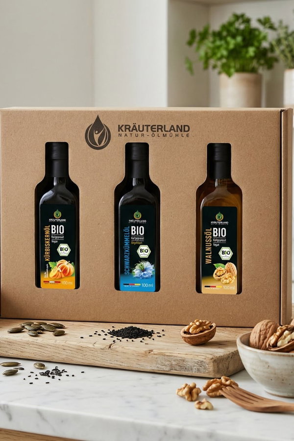 Bio Gourmet Speiseöl Set 100 ml – Geschenkbox mit Sichtfenster | Kräuterland Bio Gourmet Speiseöl Set 100 ml – Kürbiskernöl, Schwarzkümmelöl und Walnussöl in Geschenkbox mit Sichtfenster