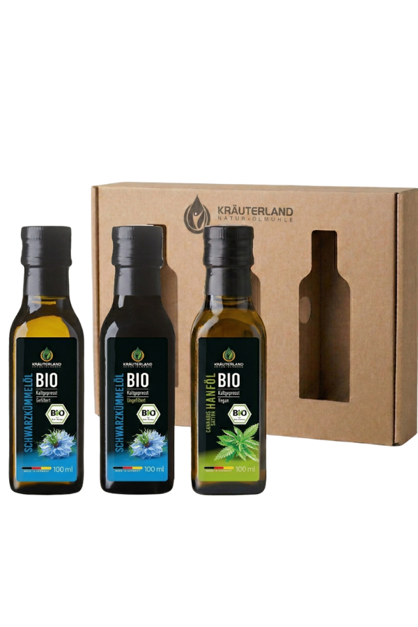 Bio Speiseöl Set 100 ml – Kräuterland Geschenkset | Vorderansicht Bio Speiseöl Set 100 ml – Kräuterland Geschenkset mit Schwarzkümmelöl und Hanföl Vorderansicht