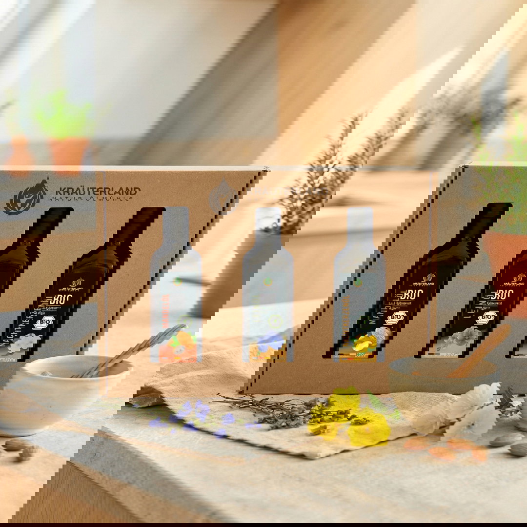 Bio Wohlfühlöl Set 100 ml – Mandelöl, Leinöl und Nachtkerzenöl in Geschenkbox mit Sichtfenster