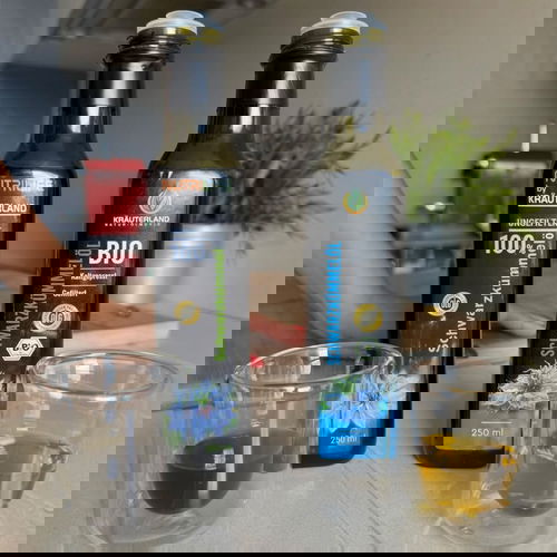 Kundenfoto von Katharina Neumann mit Kräuterland Schwarzkümmelöl